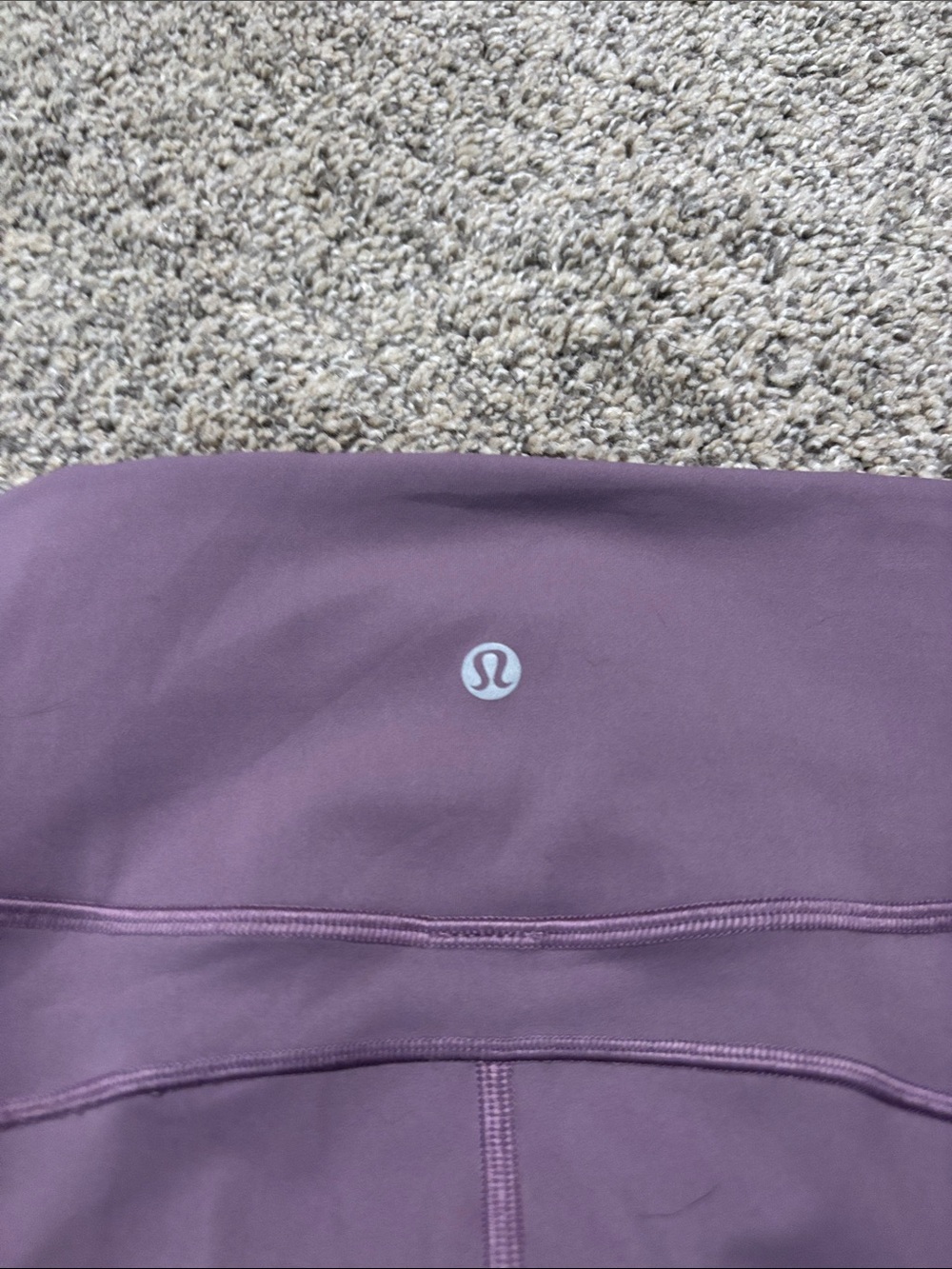 Lululemon In Movement Crop *Everlux 19" size 4 - Picture 4 of 5